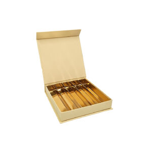 magnetic gold box with 5 piece metallic gold fitment